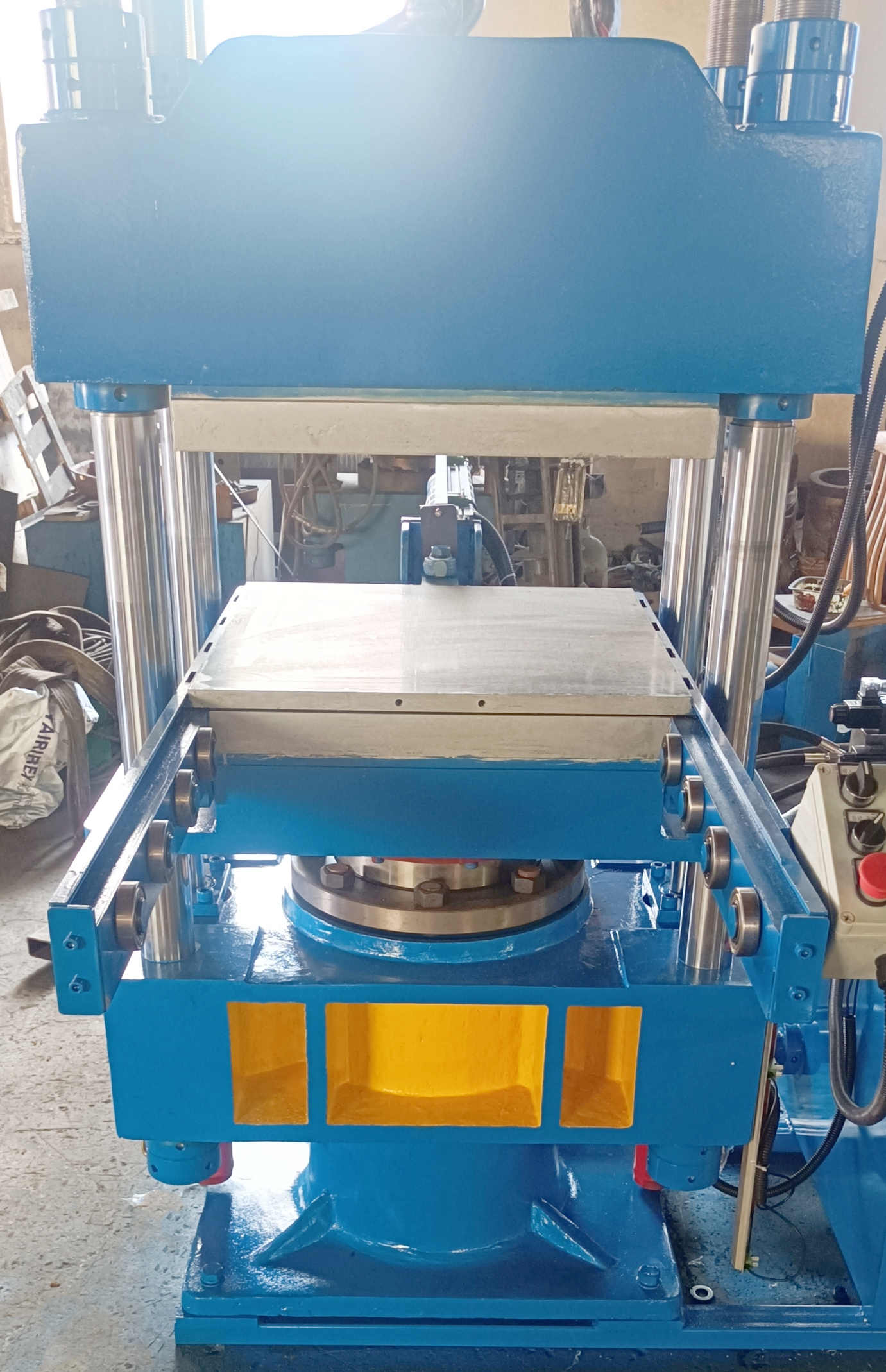 100噸快速升降自動推拉平板硫化機